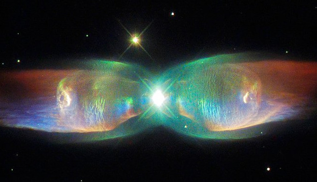 Хаббл сфотографировал биполярную туманность Twin Jet Nebula - «Космос»