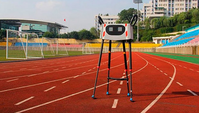 Шагающий робот из Китая поставил рекорд: 134 километра за 54 часа - «Роботы»