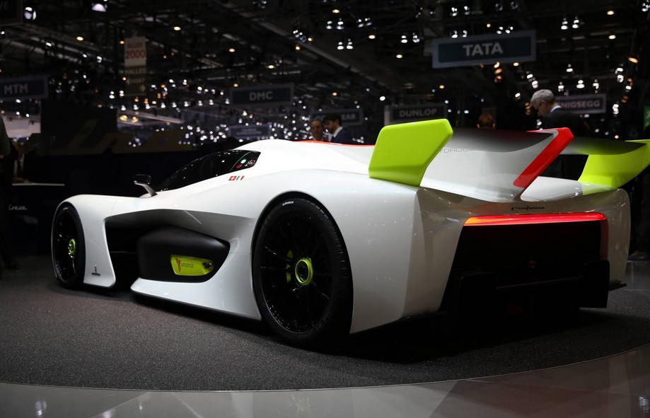 Pininfarina h2 Speed салон