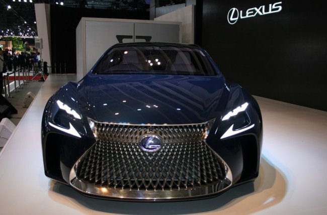 Lexus выпустит в серию кроссовер на водородном топливе - «Транспорт»