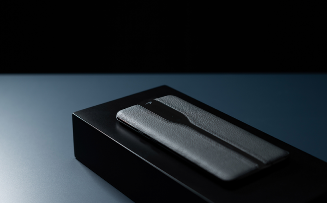 OnePlus показала черный Concept One с исчезающей камерой - «Смартфоны»