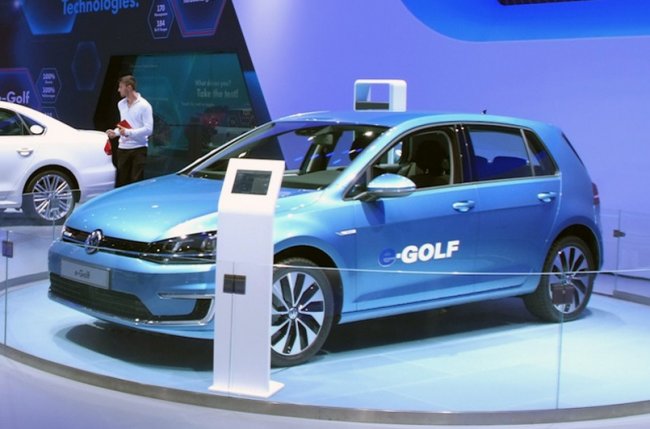 Продажи электромобиля Volkswagen e-Golf в США выросли в три раза - «Транспорт»