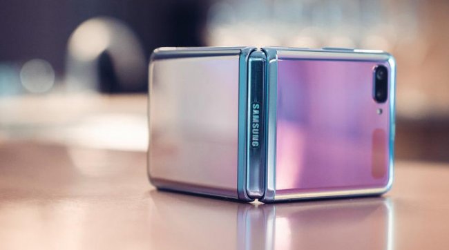 Складные смартфоны Samsung ломаются на морозе - «Смартфоны»