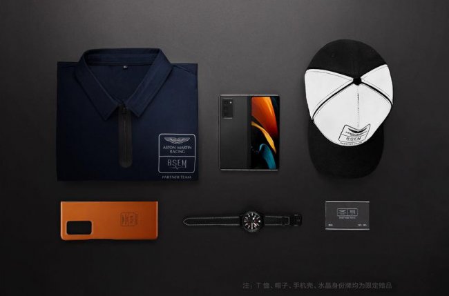 У Samsung Galaxy Z Fold 2 будет еще одна специальная версия — целый комплект от Aston Martin - «Смартфоны»