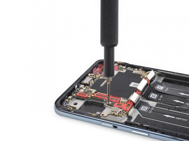 В iFixit разобрали и оценили ремонтопригодность нового OnePlus Nord - «Смартфоны»