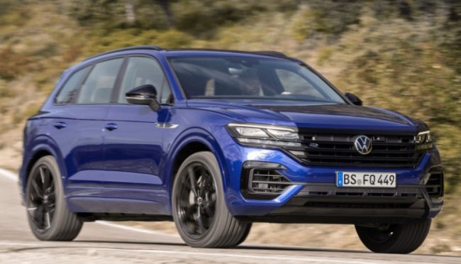 Volkswagen Touareg R электрифицируют, кроссовер станет подзаряжаемым гибридом - «Транспорт»