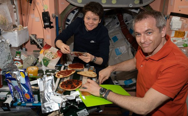 Что нельзя есть и пить на МКС - «Космос»